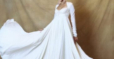 For Re aunty ♥️♥️ swipe to see how nothing has changed ♥️🥹 Umrao Jaan in theatres 🤩🤩🤩